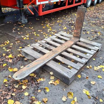 Heftruck Lepel 150mm x 40 mm Lengte 1,5 m Fem 3 beschikbaar voor biedingen