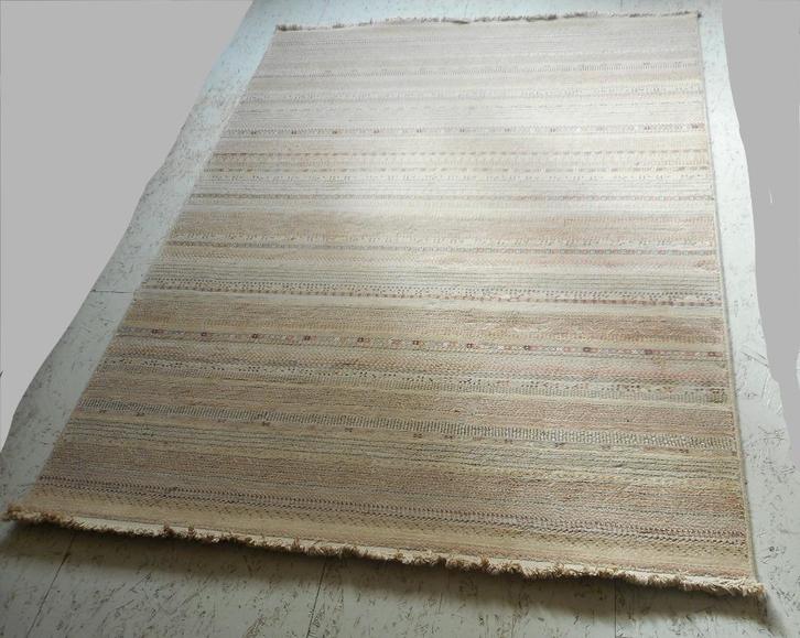 Zuiver Nepal vloerkleed, 160 x 235 cm, zeer goede staat, Huis en Inrichting, Stoffering | Tapijten en Kleden, Gebruikt, 150 tot 200 cm