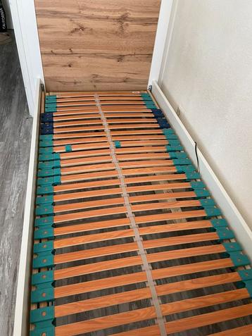 Mooie elektrische bodem beschikbaar voor biedingen