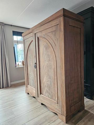 1 pronkstuk van een kledingkast hangkast  met roede - afbeelding 8