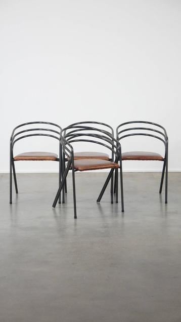 Leuke set jaren ’70 design eetkamerstoelen met leren zitting beschikbaar voor biedingen