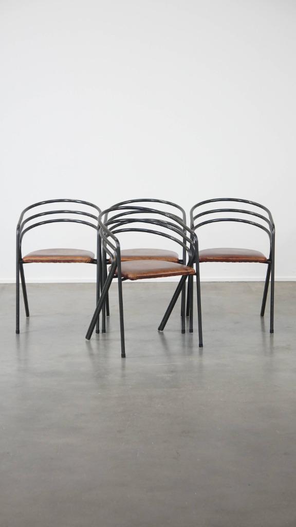Leuke set jaren ’70 design eetkamerstoelen met leren zitting, Huis en Inrichting, Stoelen, Gebruikt, Vier, Leer, Metaal, Zwart