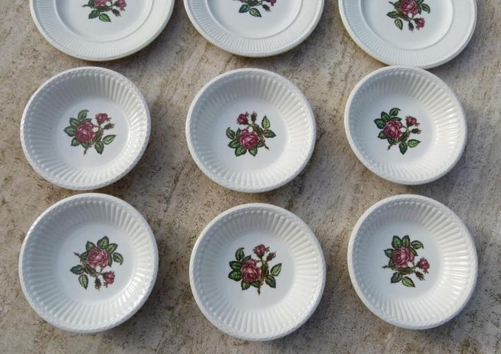 Wedgwood Moss Rose Engelse Rozen Servies, Huis en Inrichting, Keuken | Servies, Nieuw, Overige typen, Wedgwood, Porselein, Ophalen of Verzenden