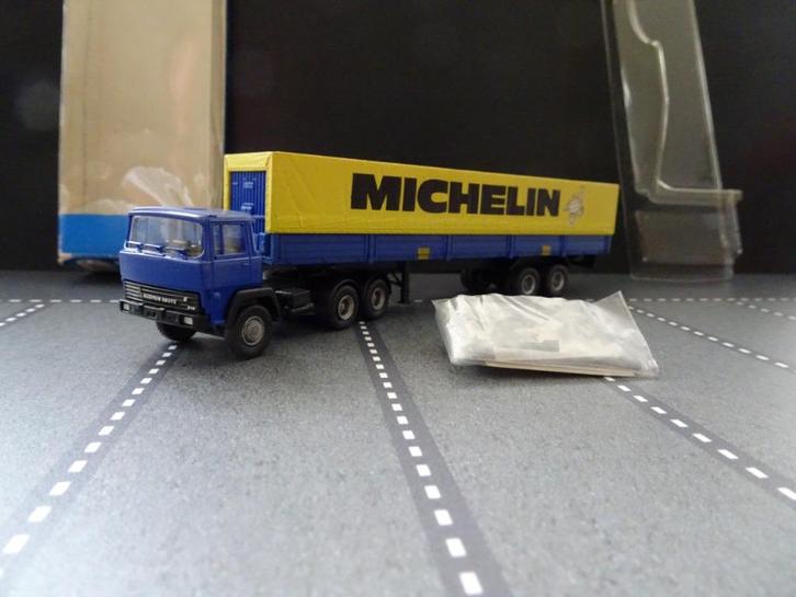 930 roco magirus 3-as trekker michelin banden 1:87 truck, Hobby en Vrije tijd, Modelauto's | 1:87, Nieuw, Bus of Vrachtwagen, Roco