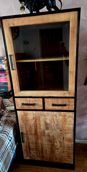 Mango houten kast met glas en lades beschikbaar voor biedingen