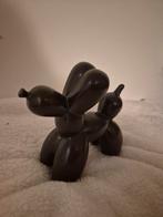 Ballonhondje beeldje, Tuin en Terras, Ophalen of Verzenden, Zo goed als nieuw, Kunststof, Dierenbeeld