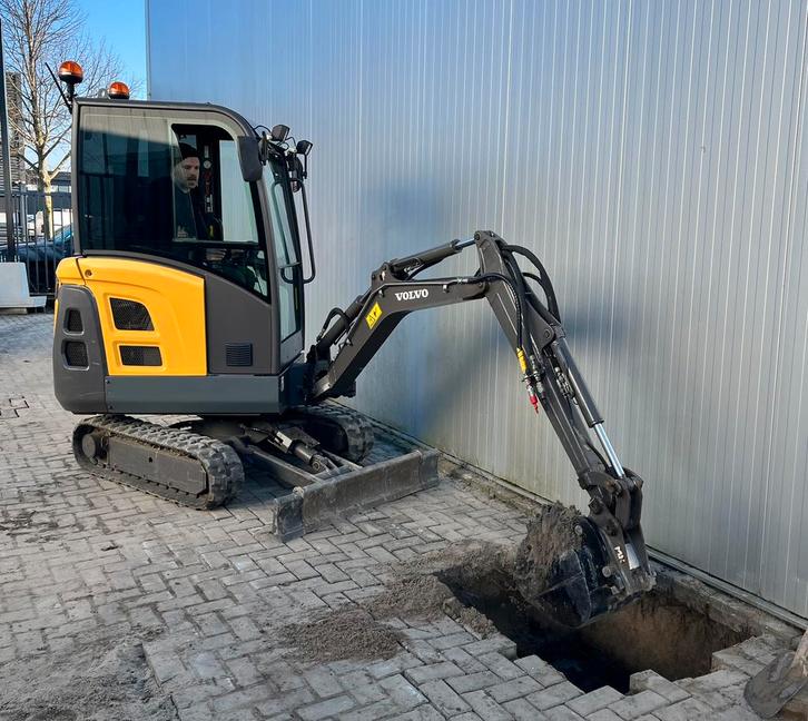 Volvo Graafmachine EC18D in prijs verlaagd, bodemprijs, Zakelijke goederen, Machines en Bouw | Kranen en Graafmachines, Graafmachine