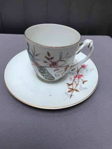 Kopje en schotel. Mosa decor. beschikbaar voor biedingen