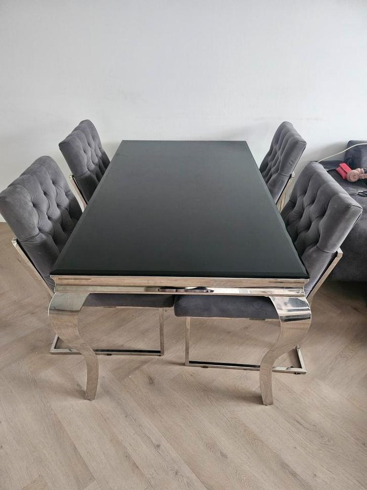 Complete eettafel, Huis en Inrichting, Kasten | Schoenenrekken, Zo goed als nieuw, Ophalen