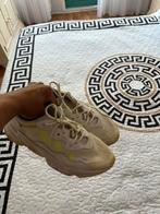 Adidas Ozweego maat 43, Ophalen of Verzenden, Gedragen