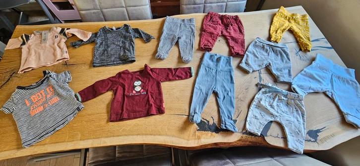 Broekjes en truitjes maat 56 neutraal/ jongen, Kinderen en Baby's, Kinderkleding | Kinder-kledingpakketten, Gebruikt, Ophalen of Verzenden