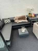 Twee luxe L-vormige maatwerkbanken + tafels + wijnkoeler, Ophalen, Zo goed als nieuw, Bank