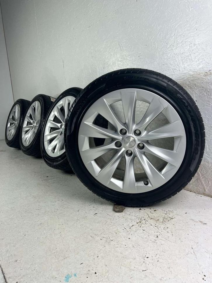Originele Tesla Model S AERO velgen 19" 5x120 winterset 6mm, Auto-onderdelen, Banden en Velgen, Banden en Velgen, Winterbanden