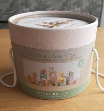 Little Dutch houten blokken in ton beschikbaar voor biedingen