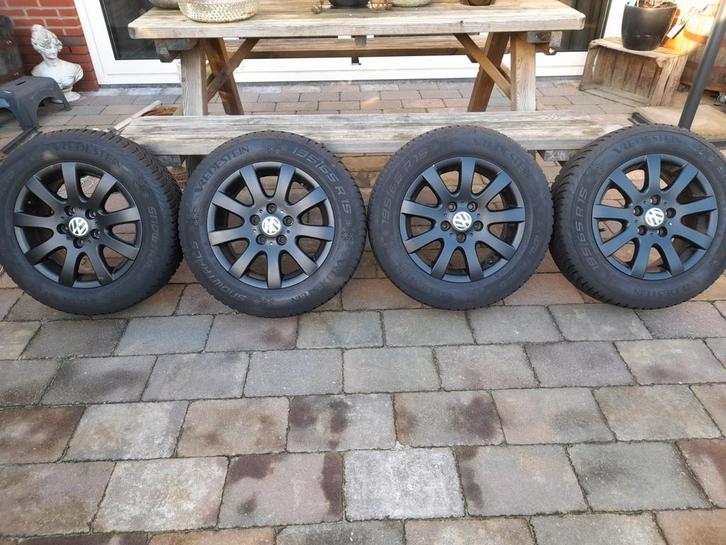Volkswagen Borbet velgen met winterbanden 195/65 R15, Auto-onderdelen, Banden en Velgen, Banden en Velgen, Winterbanden, 15 inch