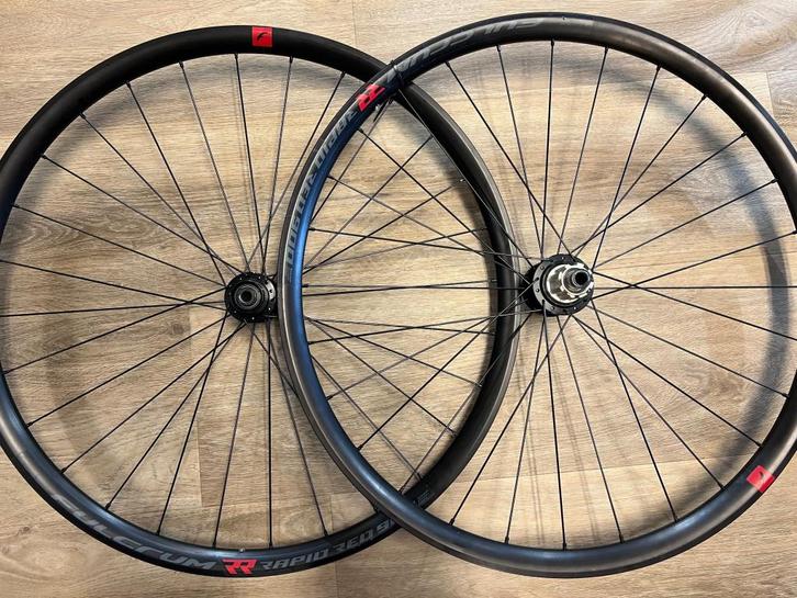 Fulcrum rapid red 900 alloy wielset Gravel, Fietsen en Brommers, Fietsonderdelen, Nieuw, Racefiets, Wiel, Ophalen of Verzenden