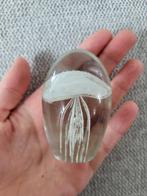 Witte kwal in glas presse papier, Ophalen of Verzenden