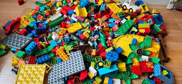 Grote partij verzameling LEGO Duplo bijna 7 kilo KG, Kinderen en Baby's, Speelgoed | Duplo en Lego, Zo goed als nieuw, Duplo, Losse stenen