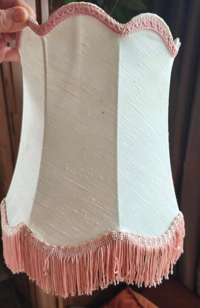 Vintage lampenkap boudoir met franjes, Huis en Inrichting, Lampen | Lampenkappen, Gebruikt, Minder dan 25 cm, Rond, Crème, Ophalen of Verzenden