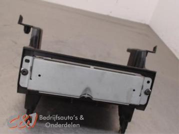 Radio module van een Opel Vivaro beschikbaar voor biedingen