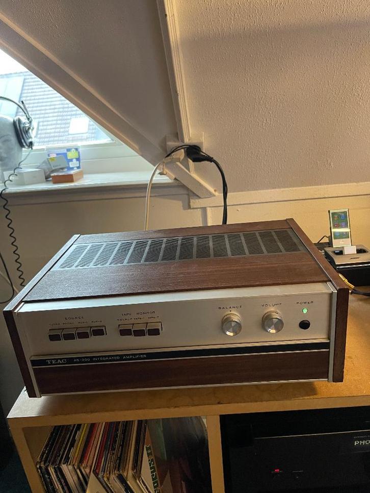 Te koop Teac AS-200 geïntegreerde versterker, Audio, Tv en Foto, Versterkers en Receivers, Gebruikt, Stereo, Minder dan 60 watt