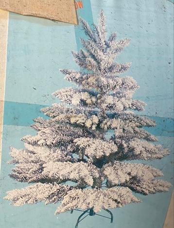 Kerstboom 180cm beschikbaar voor biedingen