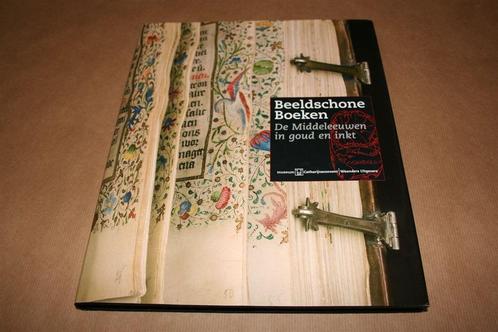 Beeldschone Boeken — Middeleeuwse Manuscripten Utrecht, Boeken, Kunst en Cultuur | Beeldend, Zo goed als nieuw, Beeldhouwkunst