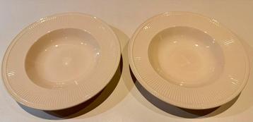 2 Wedgwood Windsor Diepe Borden. Nieuw! beschikbaar voor biedingen