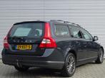 Volvo V70 2.0D LIMITED EDITION / LEDER / NAVI / PDC / AFN. T, 136 pk, 1600 kg, Zilver of Grijs, USB