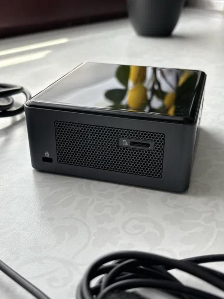 Intel NUC 8 i5-8259U 16GB  SSD NUC8i5BEH2, Computers en Software, Desktop Pc's, Zo goed als nieuw, HDD, SSD, 16 GB, Verzenden