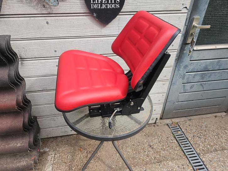 Nieuwe luxe zitmaaier  /tractor stoel universeel, Tuin en Terras, Zitmaaiers, Nieuw, 120 cm of meer, Ophalen