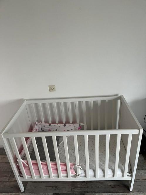 ZGAN Babybed incl matras en extra’s, Kinderen en Baby's, Kinderkamer | Complete kinderkamers, Zo goed als nieuw, Jongetje of Meisje