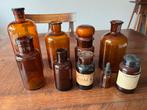 8 oude apotheek potten / flessen, 1 met etiket Naphtol, Antiek en Kunst, Ophalen of Verzenden