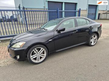 Lexus IS 220d Business Luxury *LEER*NAVI*18 INCH*BOMVOL! beschikbaar voor biedingen