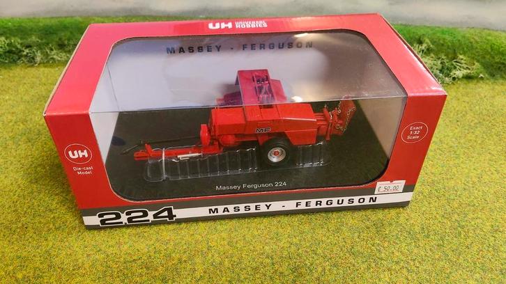 Massey Ferguson 224 balenpers uh, Hobby en Vrije tijd, Modelauto's | 1:32, Nieuw, Tractor of Landbouw, Universal Hobbies, Ophalen of Verzenden