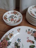 Heel veel Wedgwood 'Eastern Pattern' borden en schotels!, Ophalen