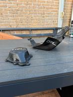 CARBON SKIDPLATE & ONTSTEKINGSDEKSEL KTM HUSQ GASGAS 125cc, Motoren, Ophalen of Verzenden