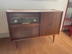 Opknap radio en platenspeler meubeltje., Antiek en Kunst, Antiek | Tv's en Audio, Ophalen