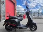 Vespa sprint 2021, Fietsen en Brommers, Ophalen, Zo goed als nieuw, Benzine, Vespa