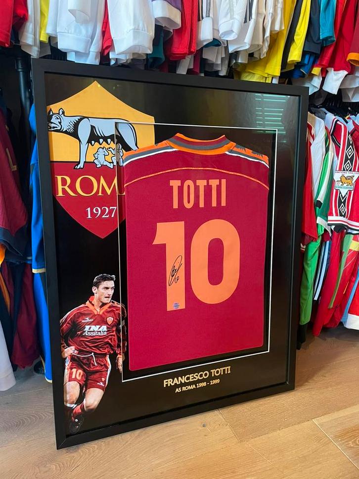 Gesigneerd AS Roma shirt Francesco Totti., Verzamelen, Sportartikelen en Voetbal, Nieuw, Shirt, Buitenlandse clubs, Ophalen