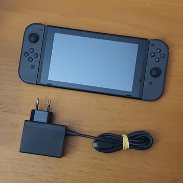 Nintendo Switch met Originele OPLADER beschikbaar voor biedingen