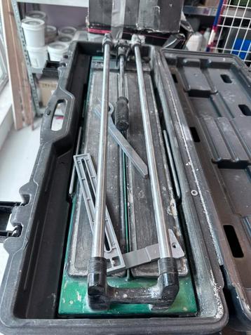 Hoge kwaliteit tegelsnijder 60cm max beschikbaar voor biedingen