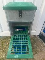 4 trap voederbakken(eentje scheur deksel), Ophalen of Verzenden, Zo goed als nieuw, Drinken en Voederen