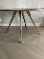 Ronde Mango houten tafel met goud kleurige poten, Huis en Inrichting, Tafels | Eettafels, Ophalen, Gebruikt, Rond, Vier personen