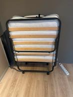 Opklapbare 1 persoons logeerbed met matras, Huis en Inrichting, Ophalen, Zo goed als nieuw, Eenpersoons, 90 cm