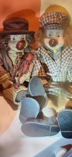 CLOWNS handgemaakt. hoogte zittend ong.30cm. i.z.g.st., Ophalen of Verzenden, Pop