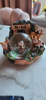 Disney snowglobe van de Zeven Dwergen, Verzamelen, Disney, Ophalen, Sneeuwwitje of Doornroosje, Zo goed als nieuw, Beeldje of Figuurtje