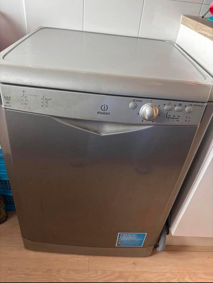 Vaatwasser Indesit DFG 262, Witgoed en Apparatuur, Vaatwasmachines, Gebruikt, Vrijstaand, 85 tot 90 cm, 45 tot 60 cm, Ophalen