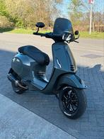 Vespa sprint 80cc, Fietsen en Brommers, Scooters | Vespa, Ophalen, Zo goed als nieuw, Vespa S