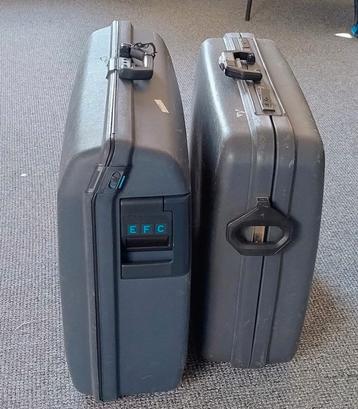 Twee harde koffers 1 van Samsonite en 1 van de Hema beschikbaar voor biedingen
